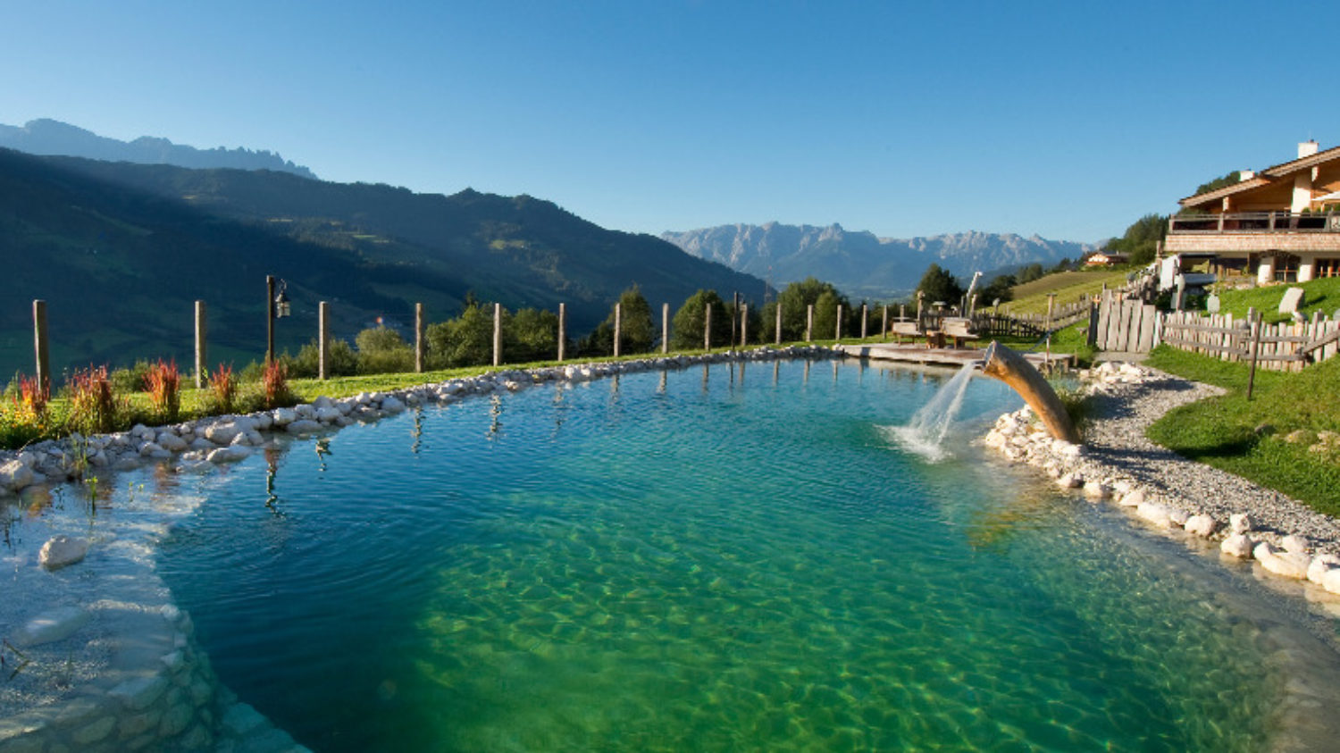 BIO Badesee im Chaletdorf in Österreich
