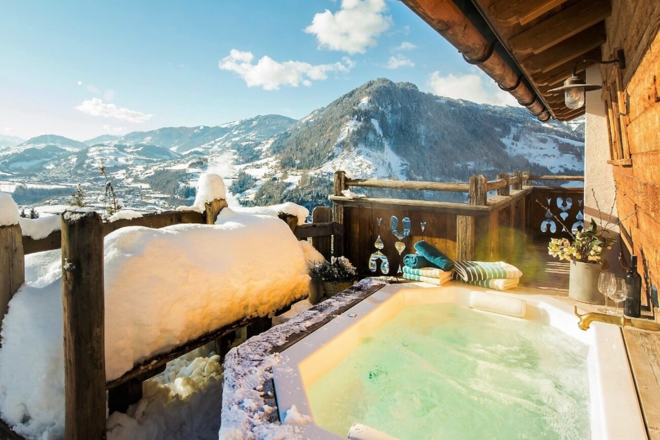 chalet whirlpool winter 1152x867