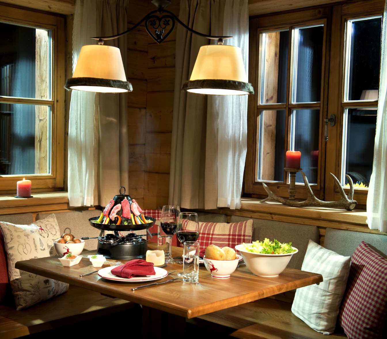 Hut Essen im Chaletdorf BERGHERZ in St Johann