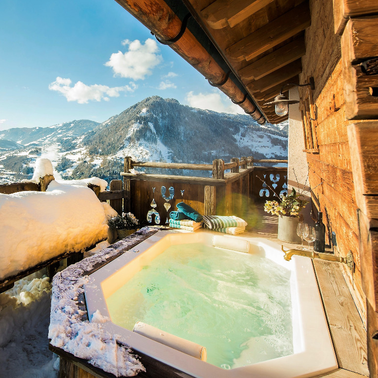 Whirlpool und Sauna im Almdorf BERGHERZ