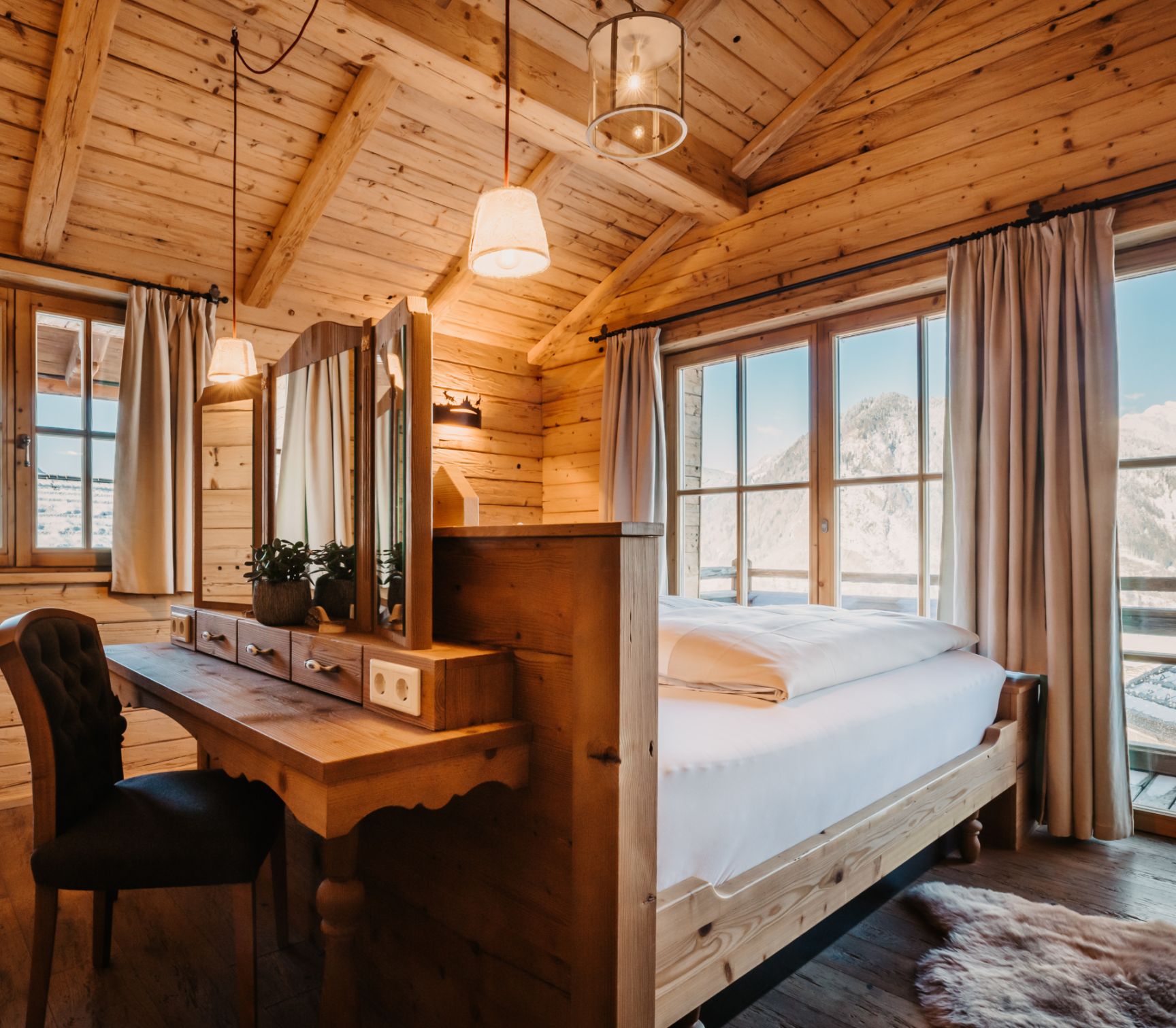 Chalet Auszeit mit Blick in die Berge - Bergchalet Schlafzimmer