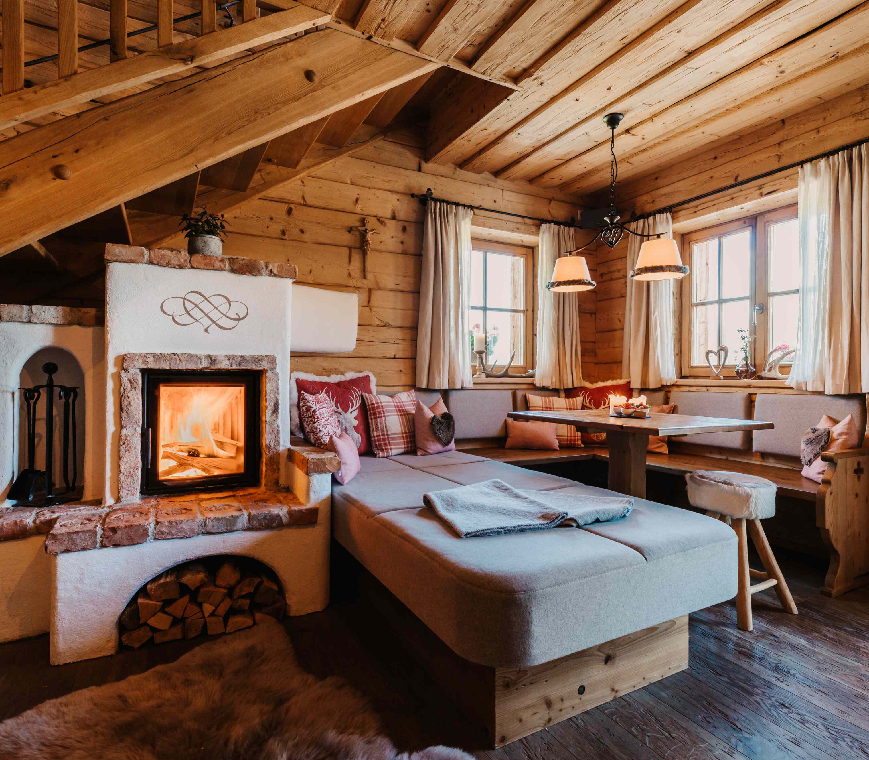 Chalet BERGHERZ in Österreich mit Kamin und Sauna