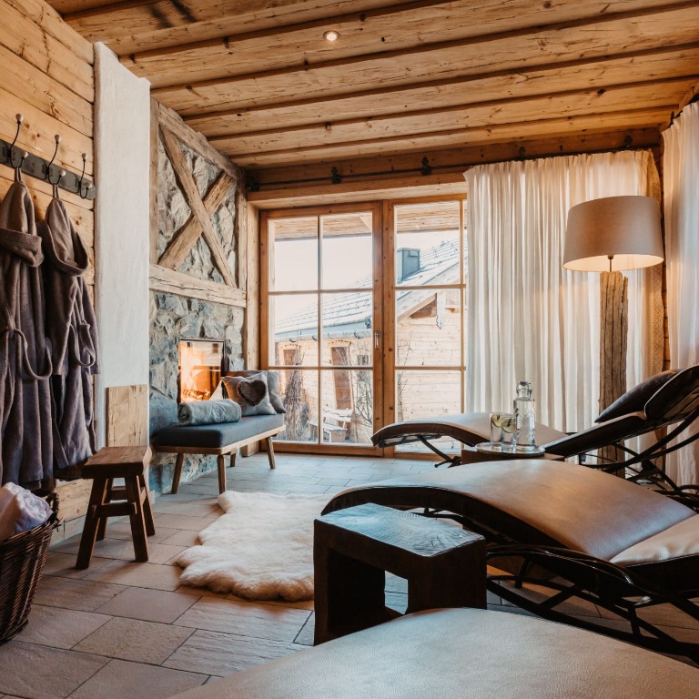 Luxus-Chalet mit Wellnessbereich - Sauna und Ruheraum im Chaletdorf BERGHERZ
