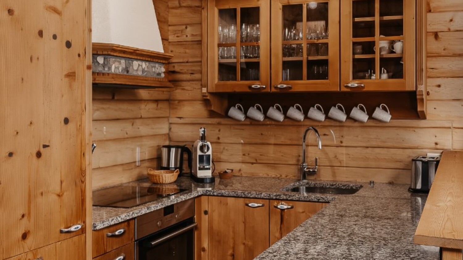 Küche im Berg-Chalet - einzigartig in den Alpen Österreichs