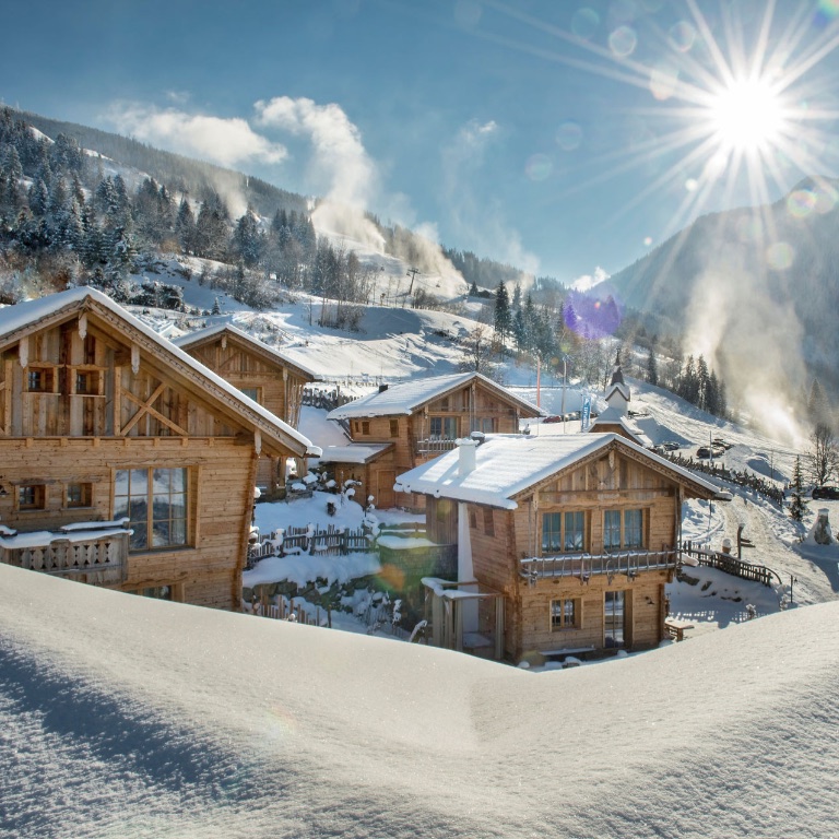 Chaletdorf BERGHERZ – die schönsten Luxus-Chalets im Salzburger Land in Österreich – traumhafte Lage – Winterurlaub direkt im Skigebiet Ski amadé