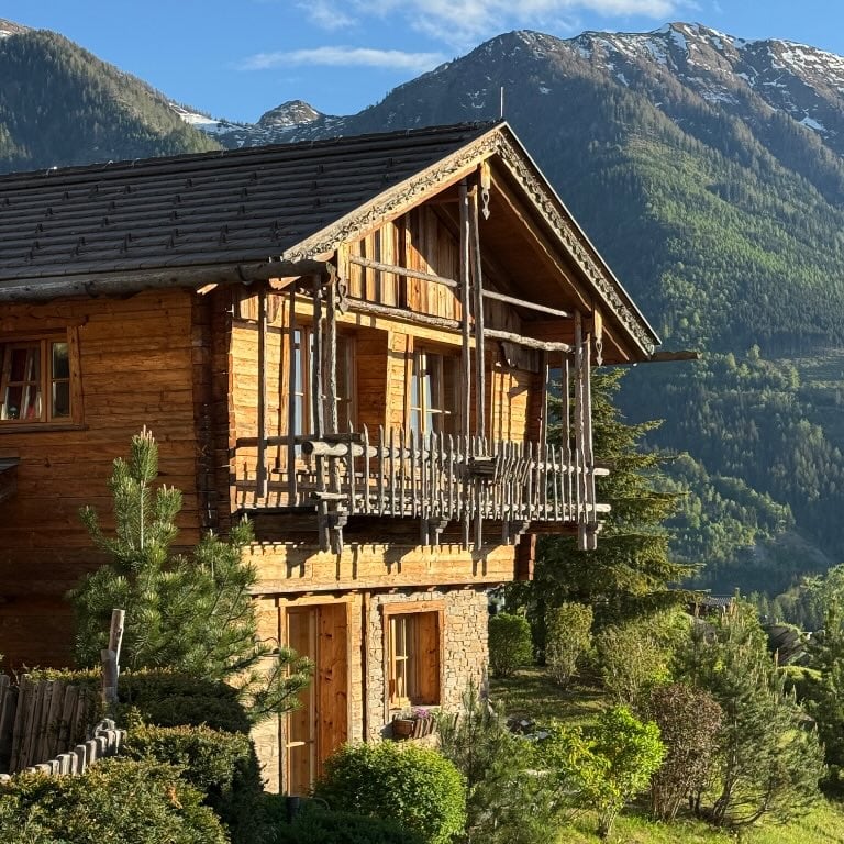 Kuschel-Chalet mit Sauna und Outdoor-Whirlpool im Salzburger Land in Österreich.